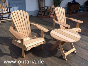 2 montierte Adirondack Chairs mit Tisch