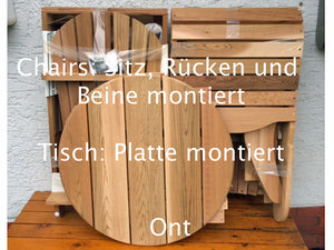 Montage zweier Adirondack Chairs