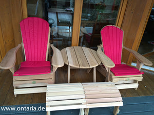 Adirondack Liegechairs mit Polsterkissen und Tisch
