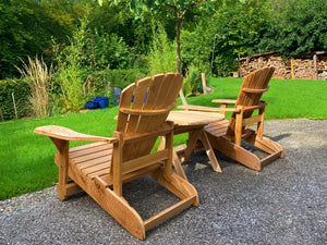 2 verstellbare Adirondack-Comfort-Chairs mit Tisch
